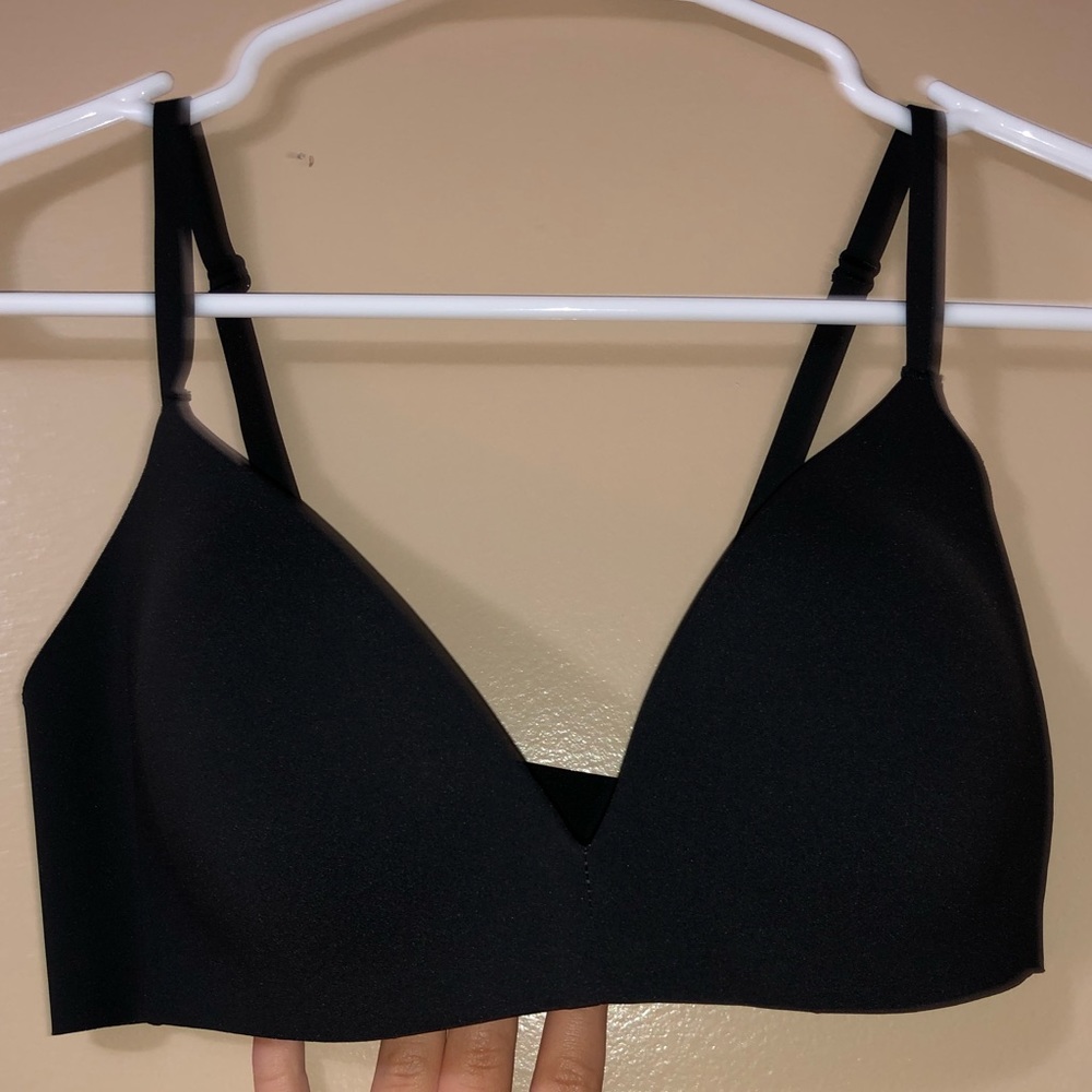 Lululemon Bra—black